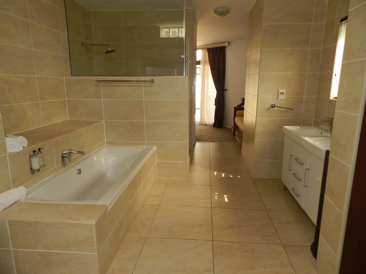 Le Petit Fillan Hotel แซนด์ตัน ภายนอก รูปภาพ