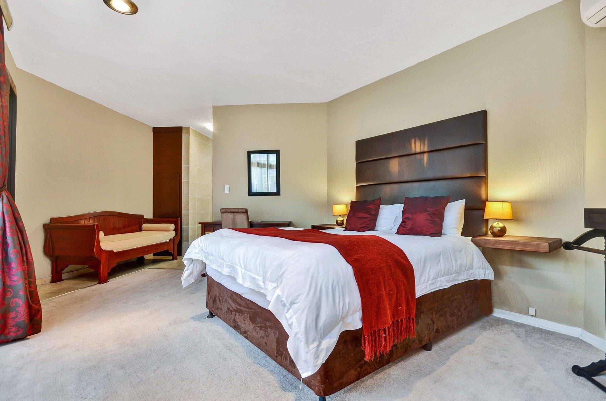 Le Petit Fillan Hotel แซนด์ตัน ภายนอก รูปภาพ